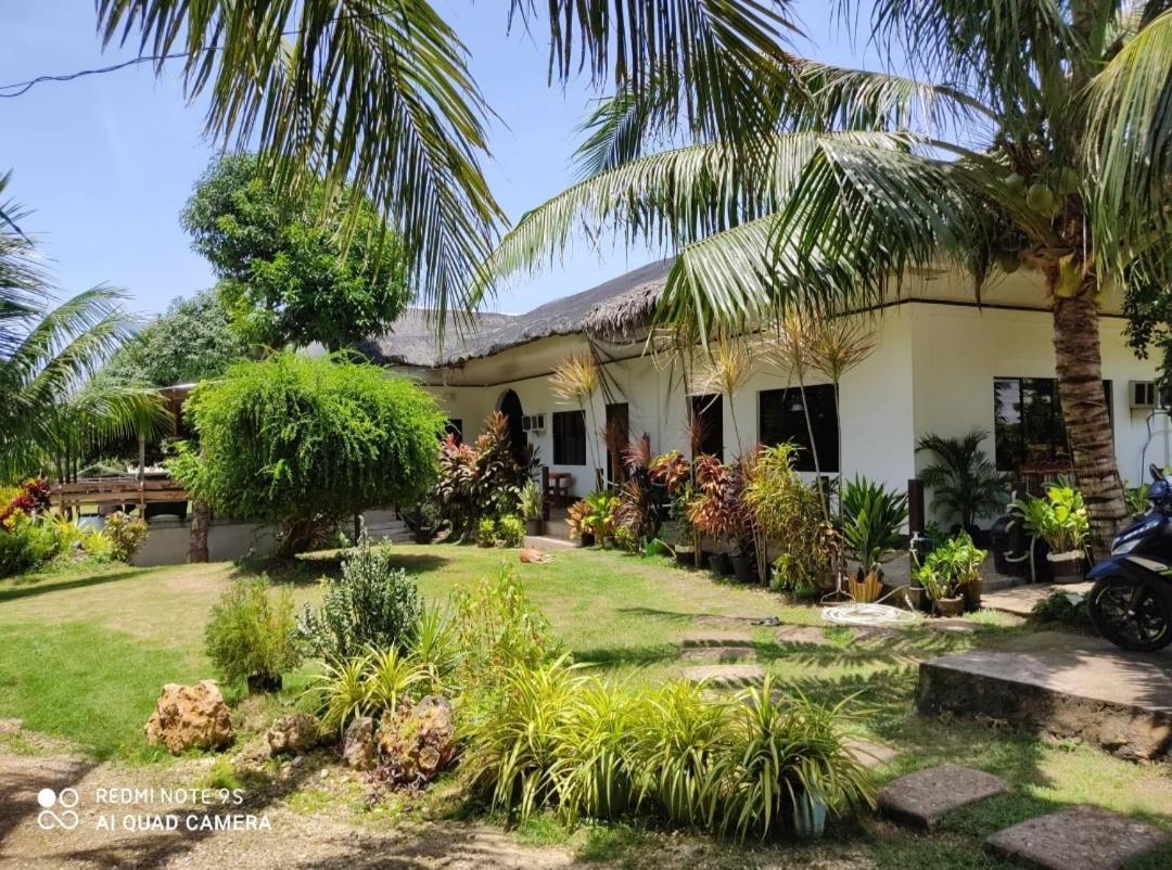 Apoestin Homestay Siquijor Exteriör bild